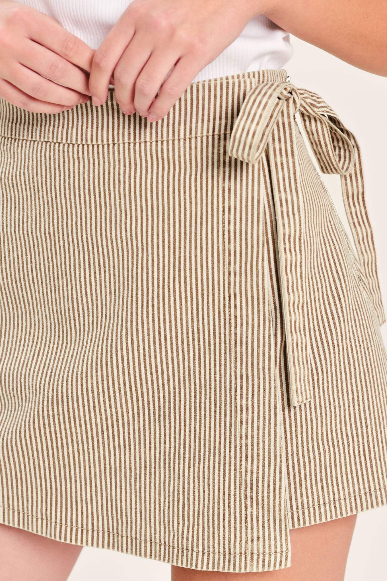 MODERN STRIPE WOVEN SKORT - Flying Tomato - Flyclothing LLC