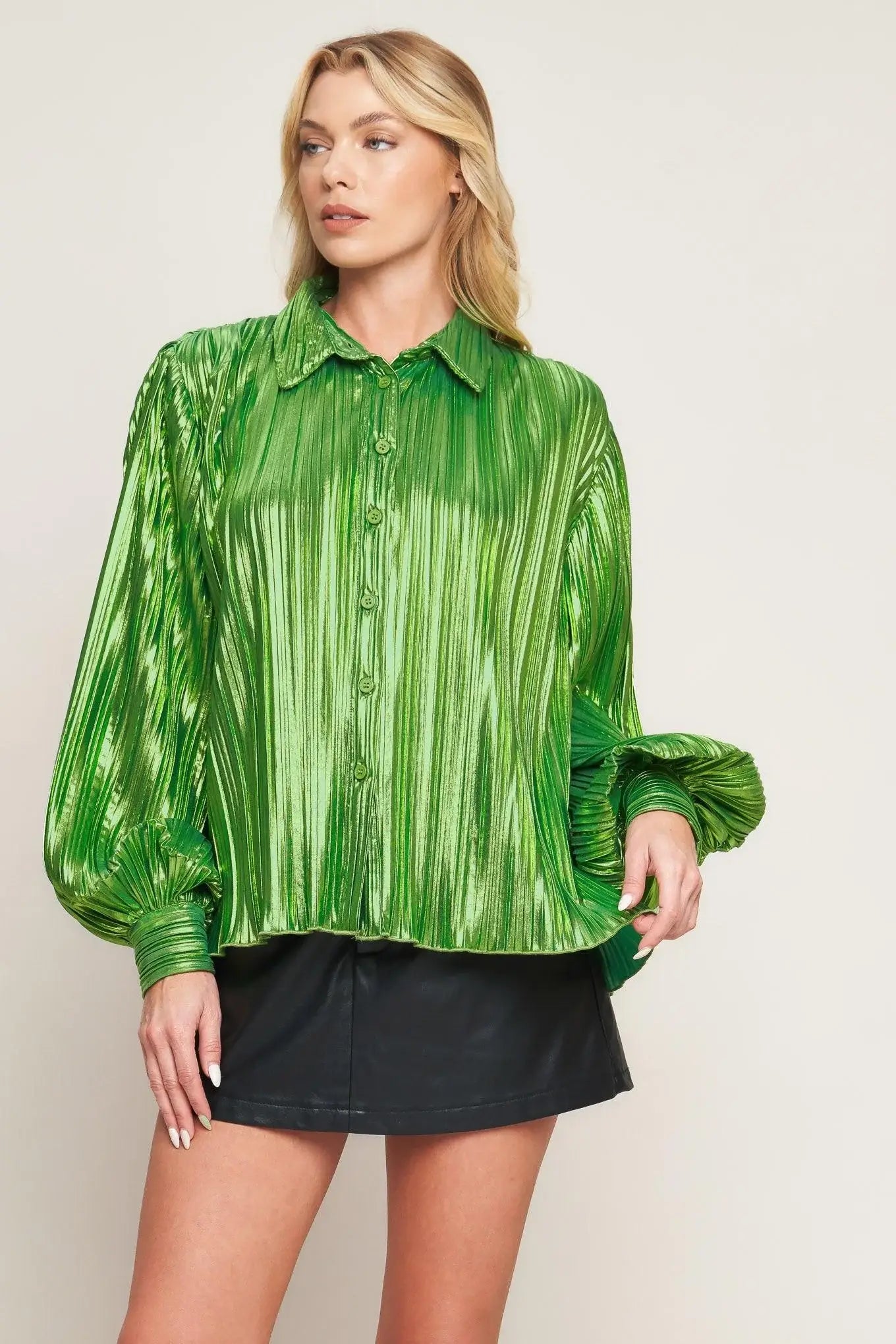 RUNWAY TREND FOILED TOP - Flying Tomato - Flyclothing LLC