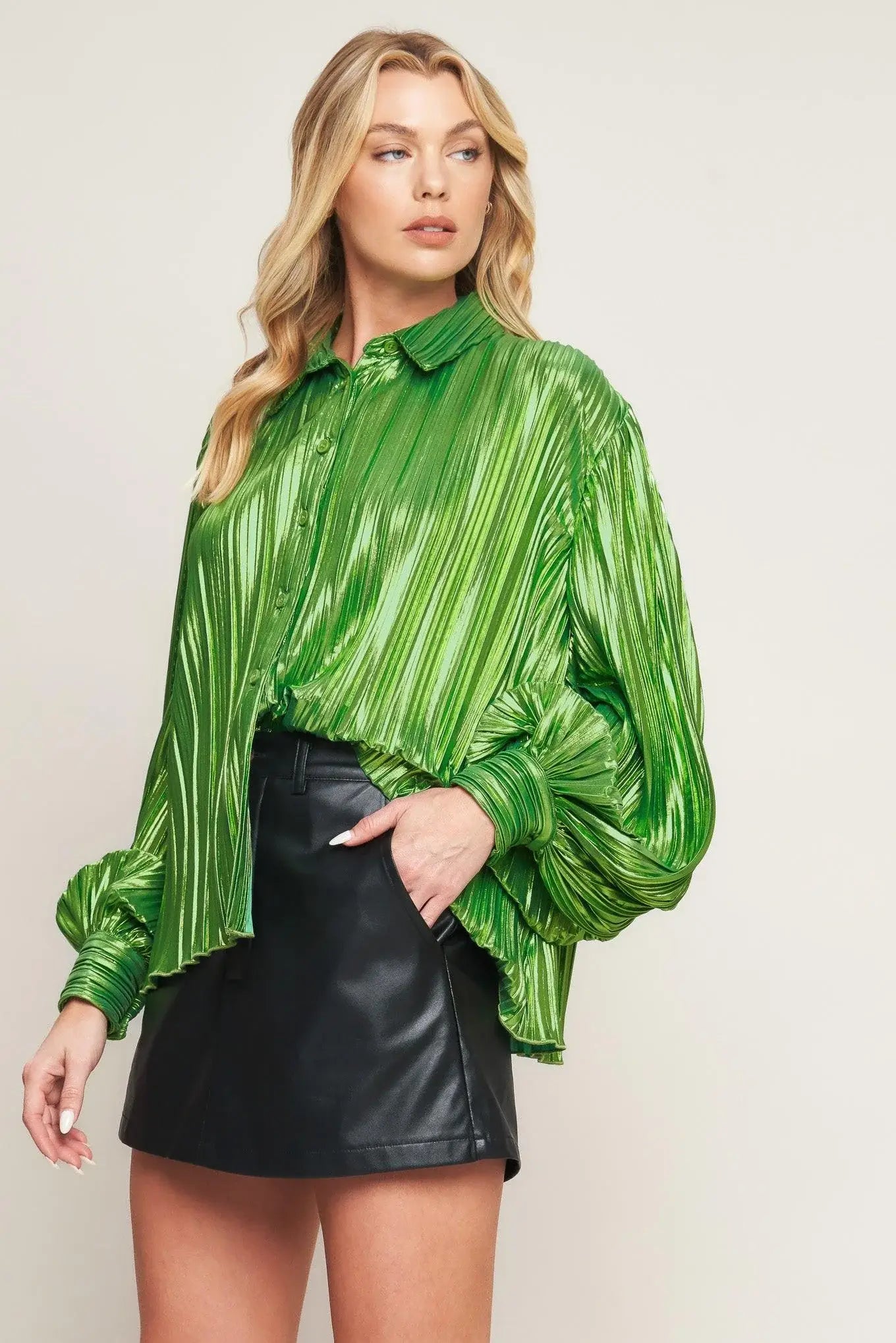 RUNWAY TREND FOILED TOP - Flying Tomato - Flyclothing LLC