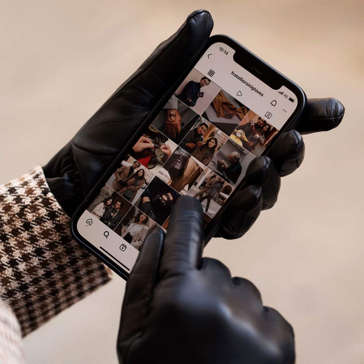 Isabella (black) - Italian lambskin leather gloves with cashmere lining & touchscreen feature - Leather Gloves Online - Flyclothing LLC
