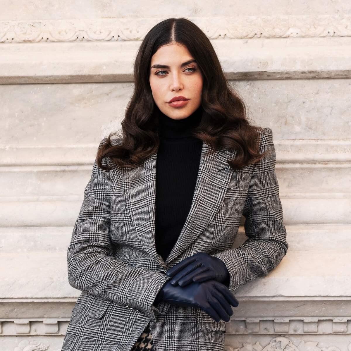 Sofia (navy blue) - Italian lambskin leather gloves with silk lining