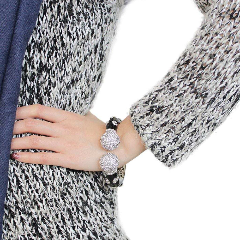 LO4282 - Rhodium Brass Bangle with Top Grade Crystal in Clear - Alamode - Flyclothing LLC