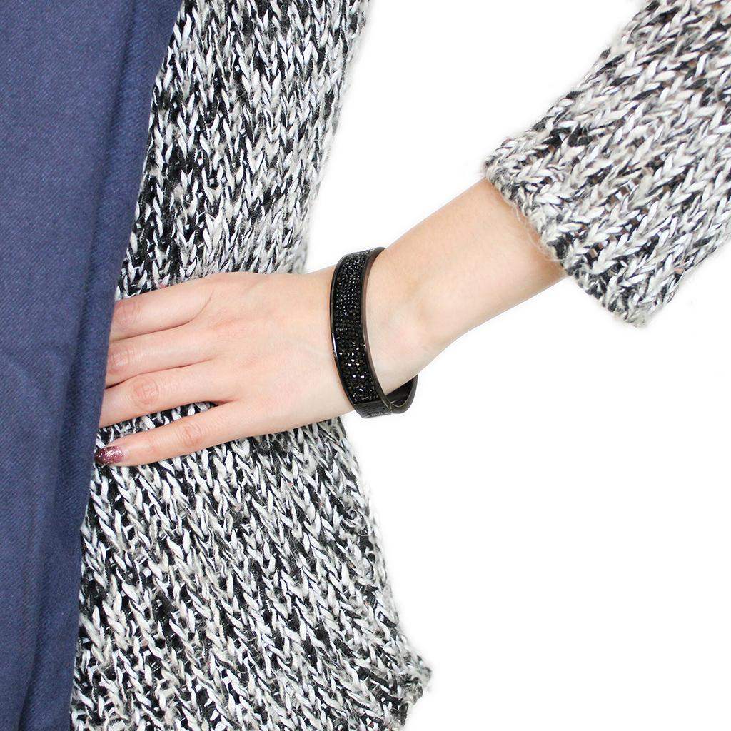 LO4286 - IP Black(Ion Plating) Brass Bangle with Top Grade Crystal in Jet - Alamode - Flyclothing LLC