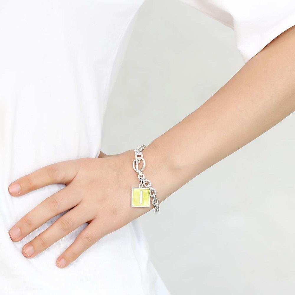 LO4636 - High-Polished Brass Bracelet with Epoxy in Emerald - Alamode - Flyclothing LLC