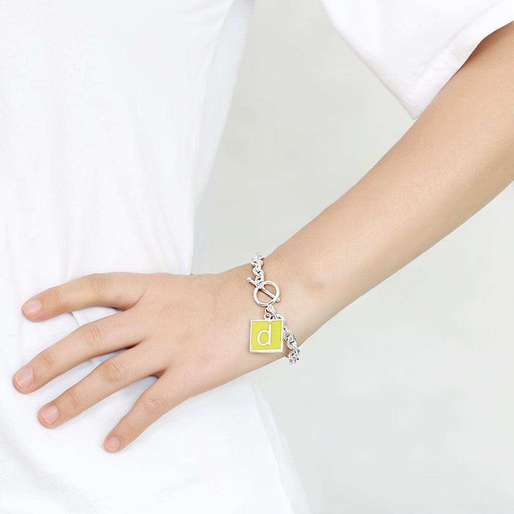 LO4645 - High-Polished Brass Bracelet with Epoxy in Emerald - Alamode - Flyclothing LLC