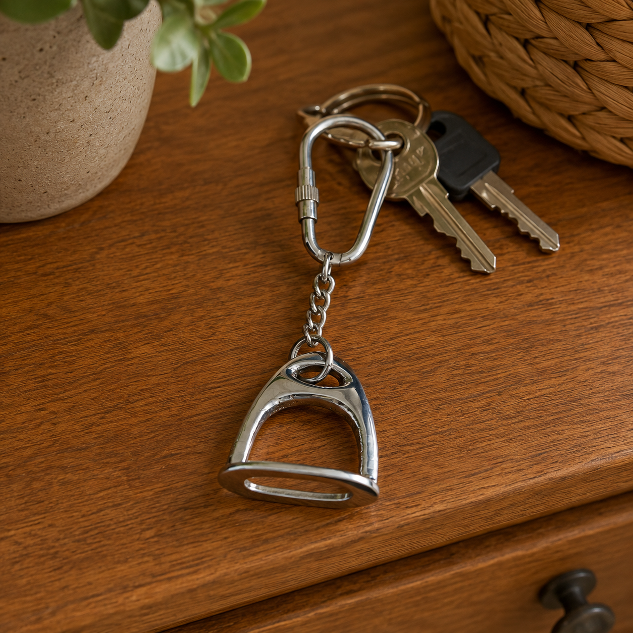Huntley Equestrian Silver English Stirrup Keychain