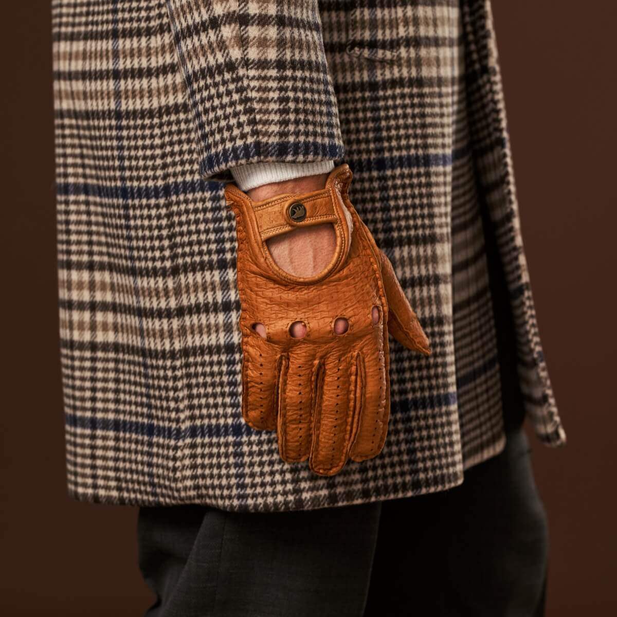 Marcello (brown) – Luxurious Italian peccary driving gloves - Leather Gloves Online - Flyclothing LLC