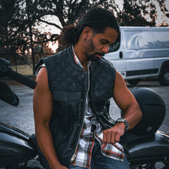 6671.00 - Unik Mens Premium Leather Diamond Stitch Club Vest