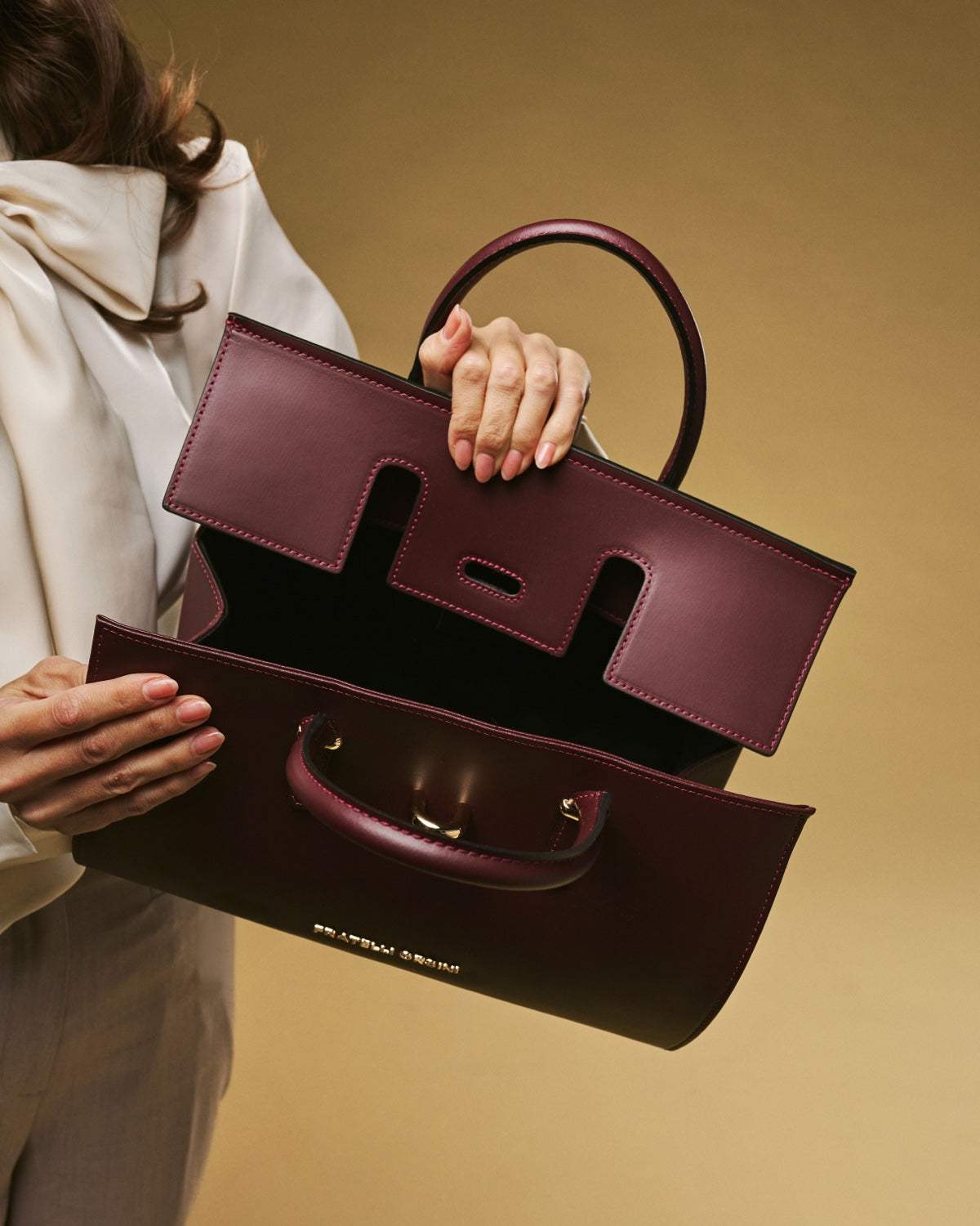 Oriana (eggplant) - Italian calf leather women's handbag (with shoulder strap)