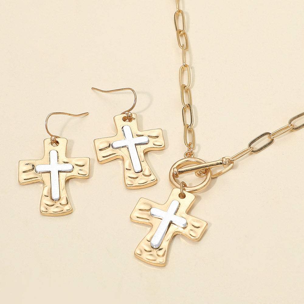 Brushed Hammered Metal Cross Pendant Paperclip Chain Toggle Necklace - Madeline Love - Flyclothing LLC