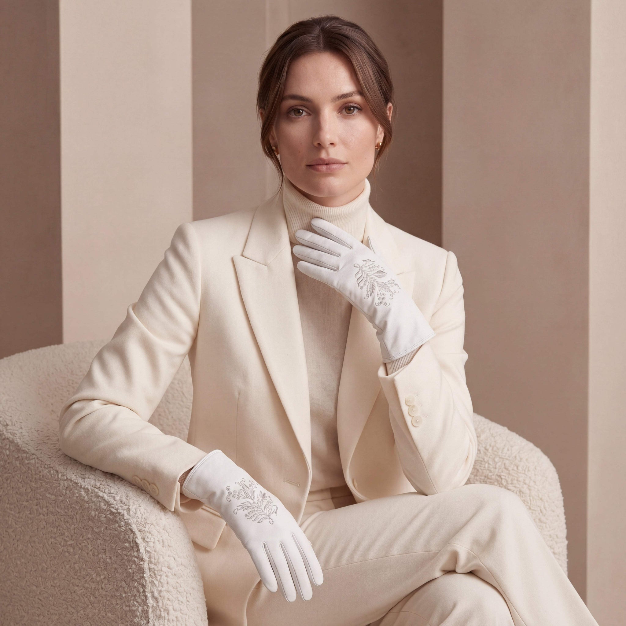 PZ01G (white) – Unlined Italian lambskin embroidered dress gloves