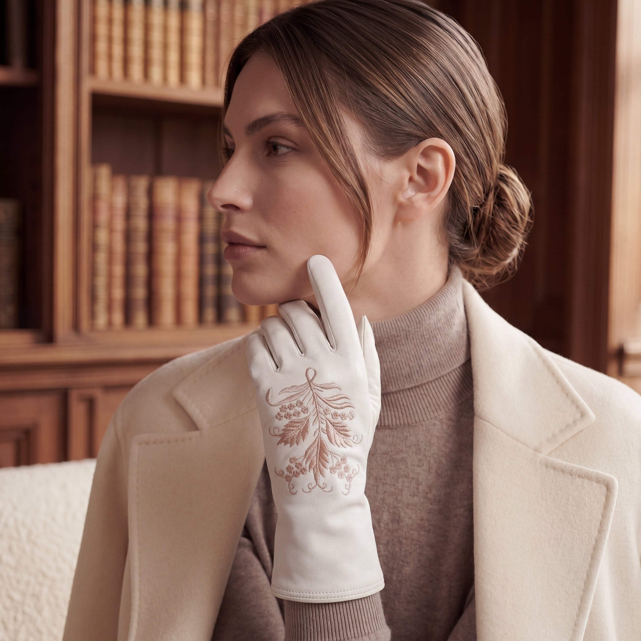 PZ01P (white) - Unlined embroidered Italian lambskin leather gloves - Leather Gloves Online - Flyclothing LLC