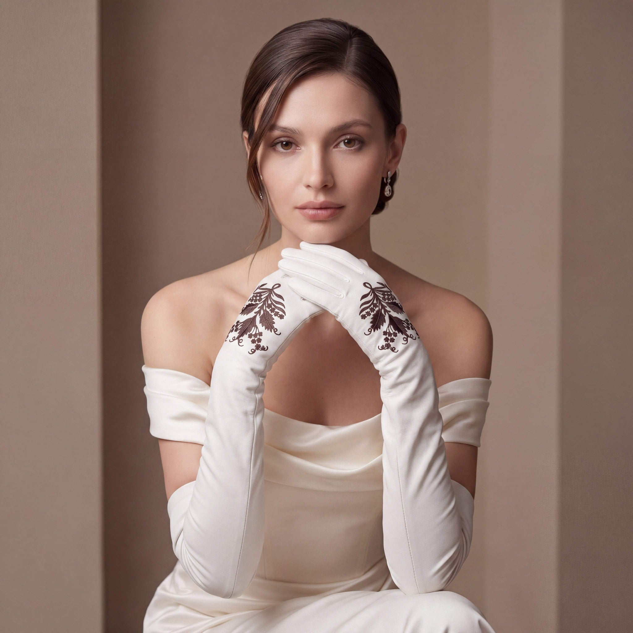 PZ01W14G (white) - Unlined Italian lambskin 16-button opera gloves with embroidery