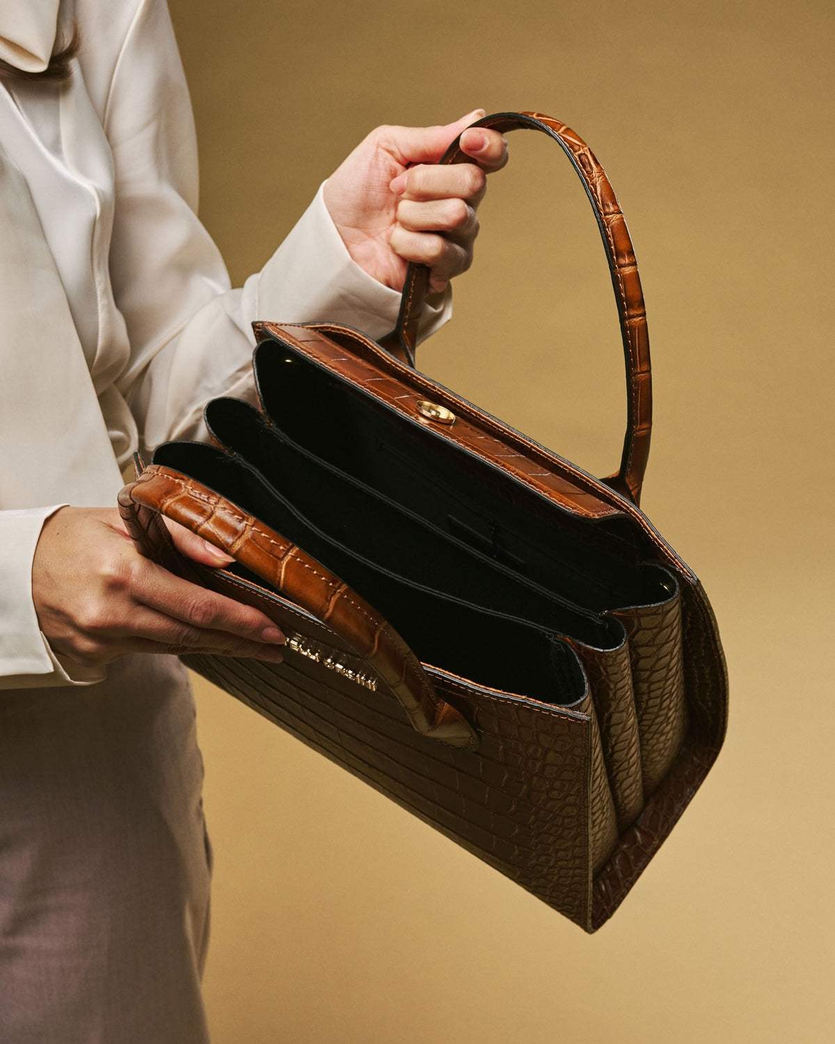Patrizia (brown) - Italian calf leather womens handbag (with shoulder strap)