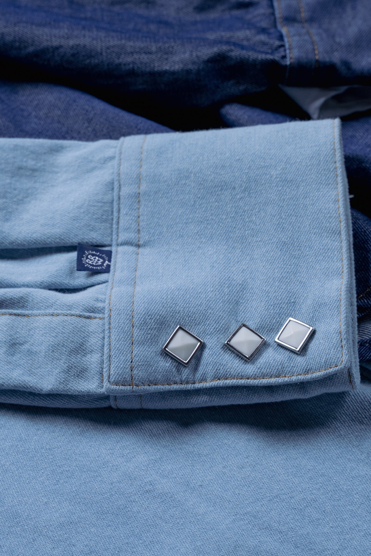 Rockmount Ranch Wear Men's Stonewashed Denim Sawtooth Western Shirt in Sky Blue - Rockmount Clothing - Flyclothing LLC