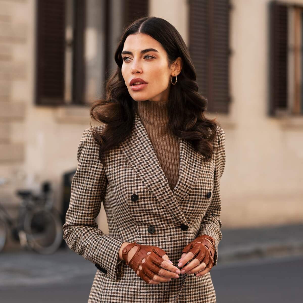 Rossana (cognac) - Italian fingerless lambskin leather driving gloves