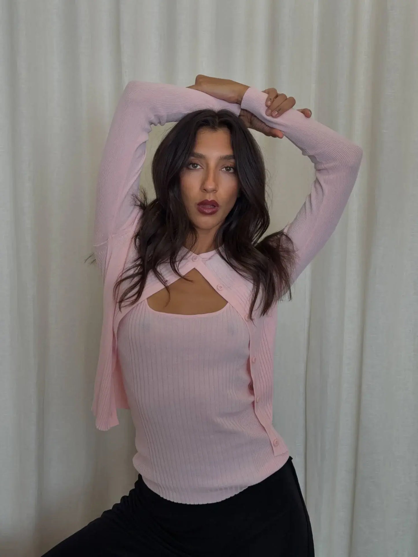 RIBBED KNIT CARDIGAN IN POWDER PINK