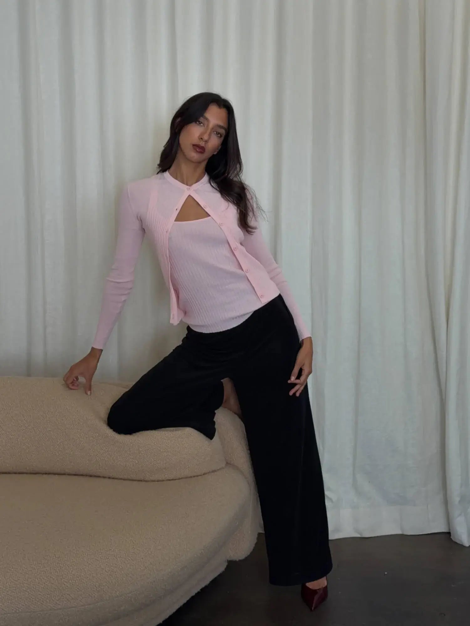 RIBBED KNIT CARDIGAN IN POWDER PINK