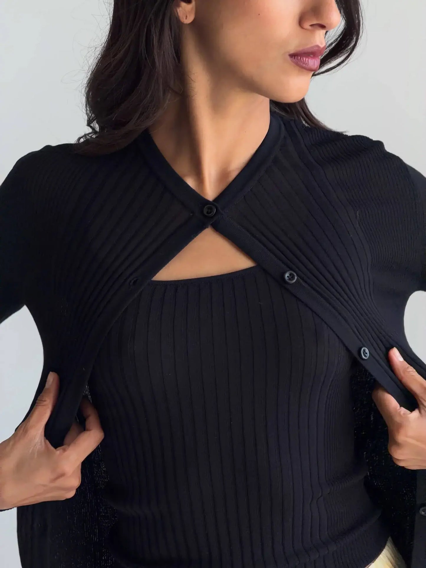 RIBBED KNIT TANK TOP IN BLACK