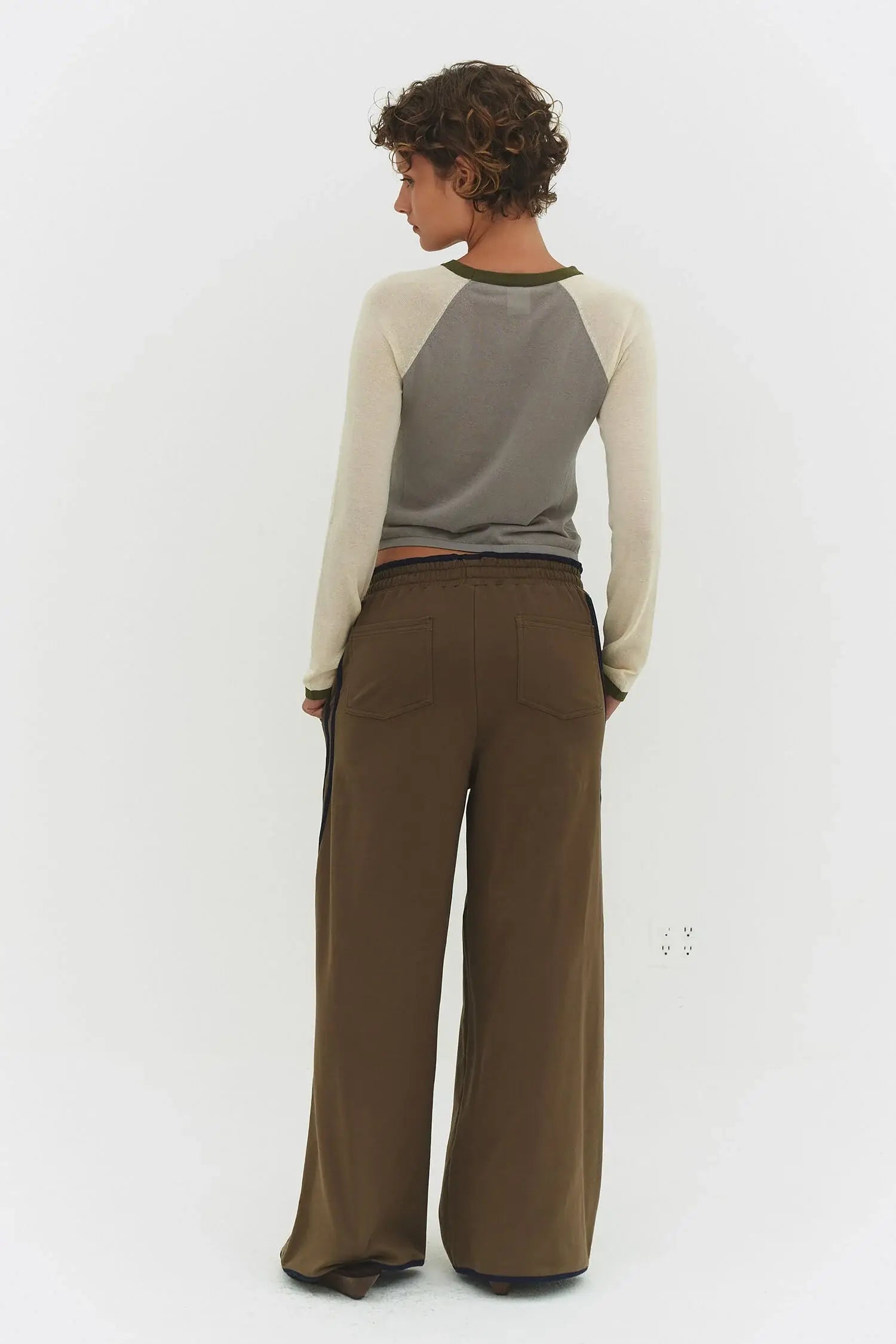 MIRINAE RAGLAN TOP IN MATCHA MEL