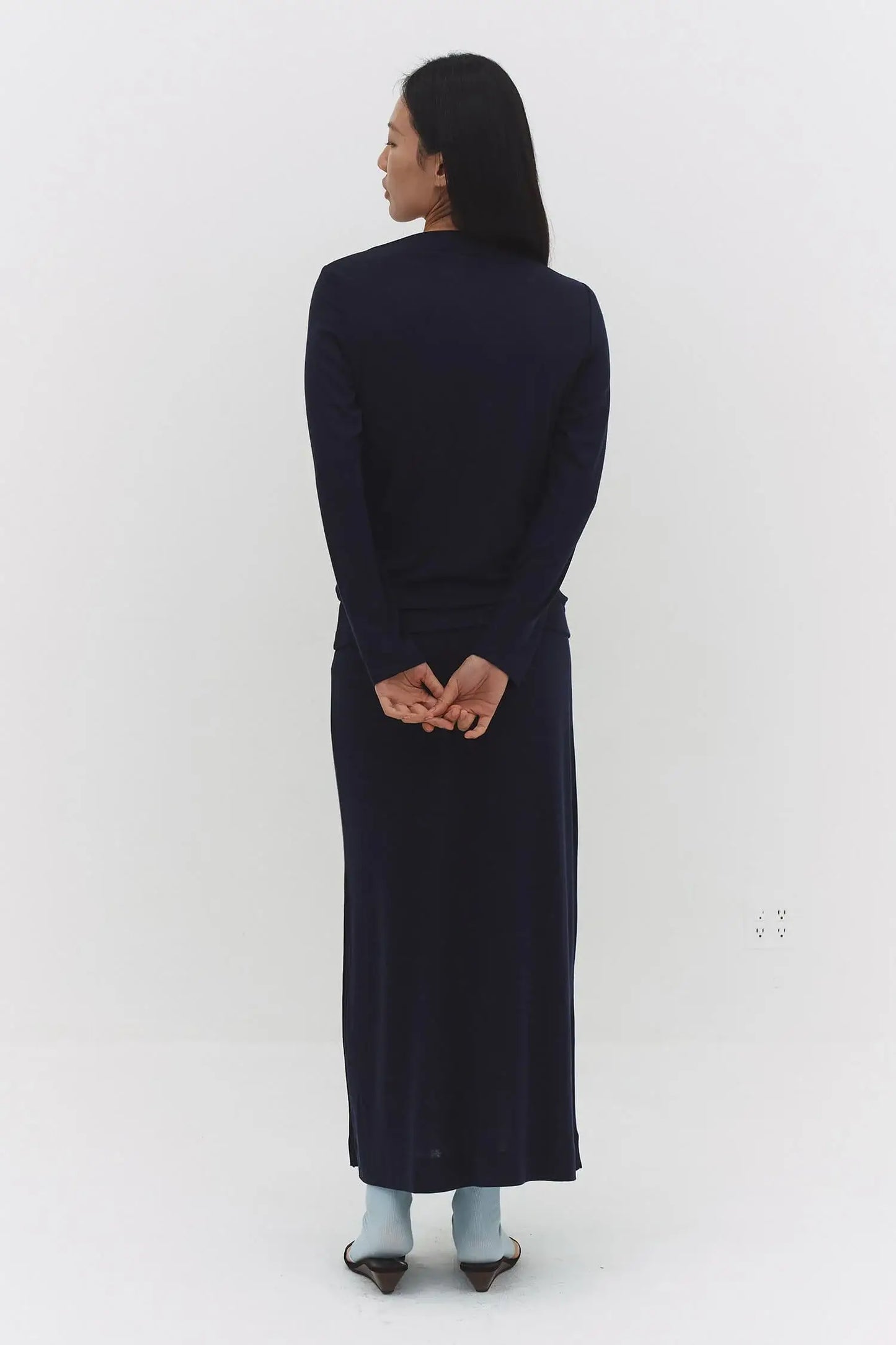 NARAE LONG SLEEVE TOP IN NAVY