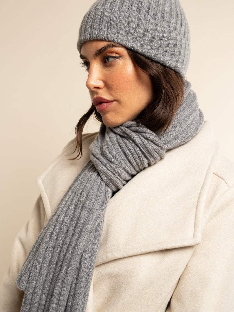 Napoli (light grey) - Italian 100% cashmere ribbed scarf (unisex)