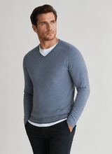 Seamless V-Neck Pullover Shirt - Buki - Flyclothing LLC