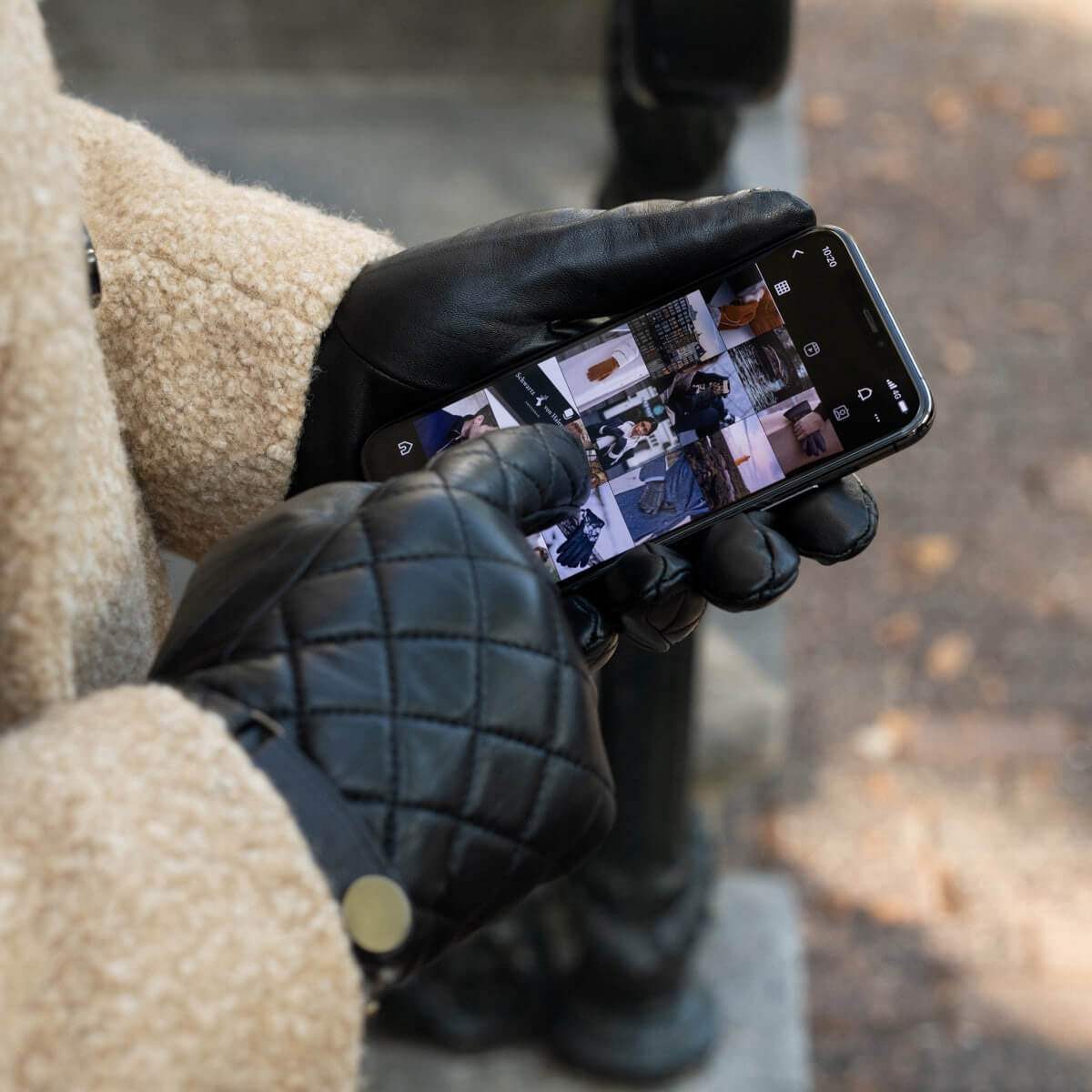 Sebastian (black) – Sheepskin leather gloves with snap closure & touchscreen feature - Leather Gloves Online - Flyclothing LLC