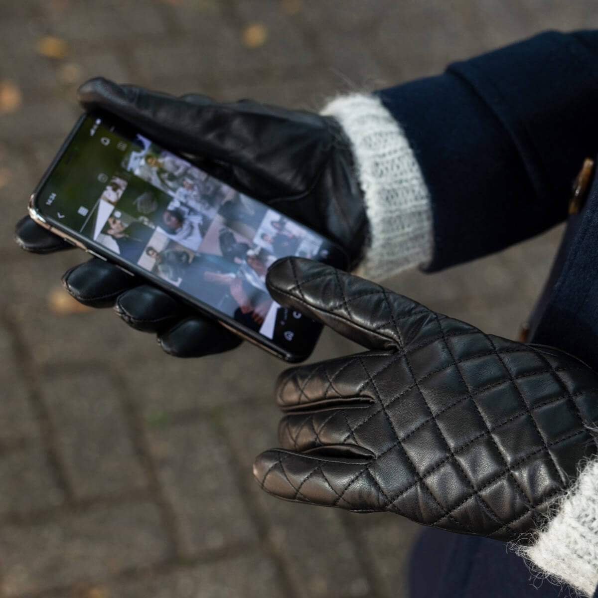 Selena (black) – Sheepskin leather gloves with diamond pattern and touchscreen feature - Leather Gloves Online - Flyclothing LLC