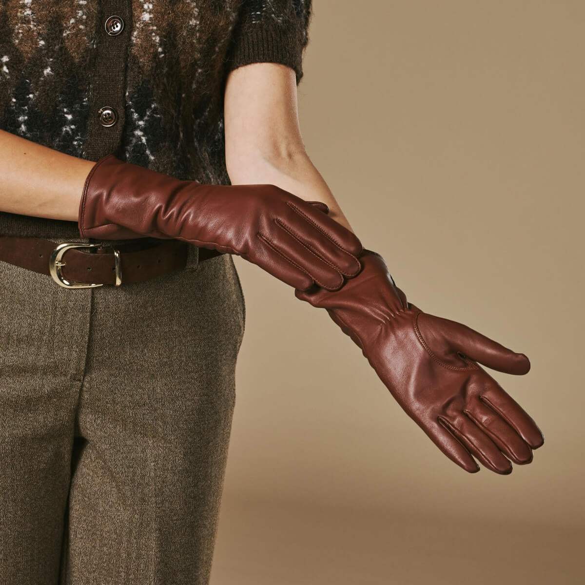 Skylar (brown) – Extra-long sheepskin leather gloves with wool/cashmere lining & touchscreen capability - Leather Gloves Online - Flyclothing LLC