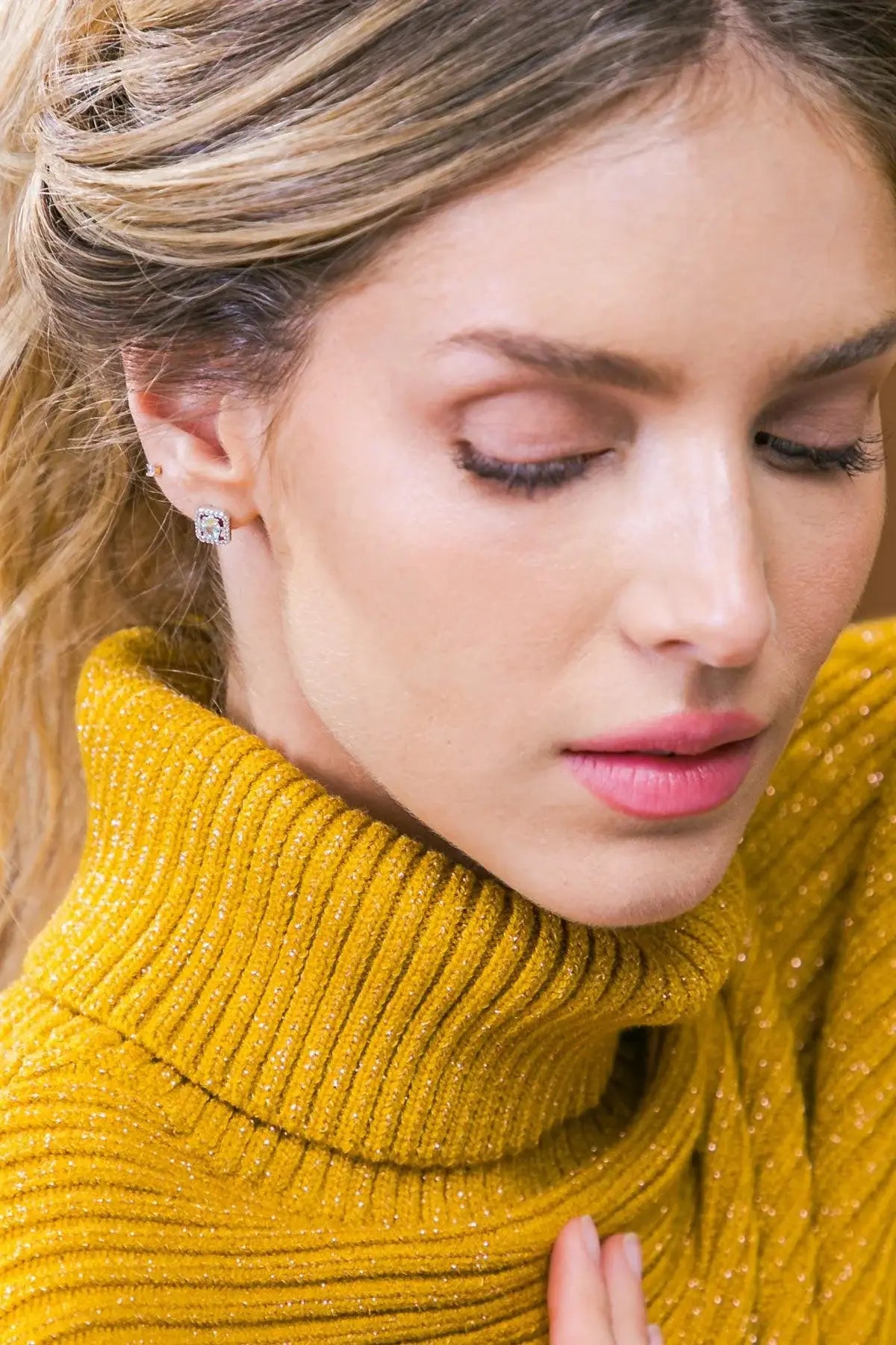 HALO ZIRCONIA ROUND EARRINGS - Flying Tomato - Flyclothing LLC