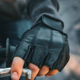 8235.00 - Mens Fingerless Leather Gloves