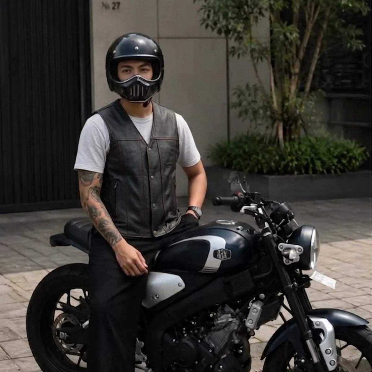 Blackhills - Men's Motorcycle Leather Vest - Unik Just for Bikers - Flyclothing LLC