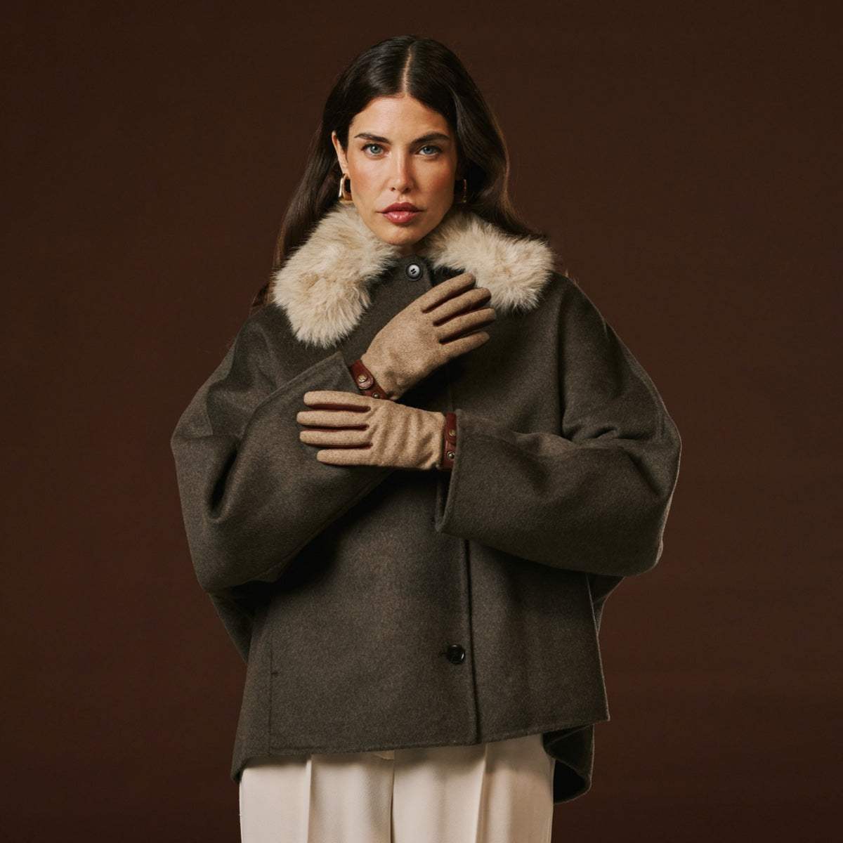 Violetta (brown) - Italian tweed women's gloves with touchscreen capability and adjustable snap button