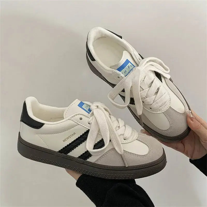 Contrast Round Toe Flat Sneakers - Trendsi - Flyclothing LLC