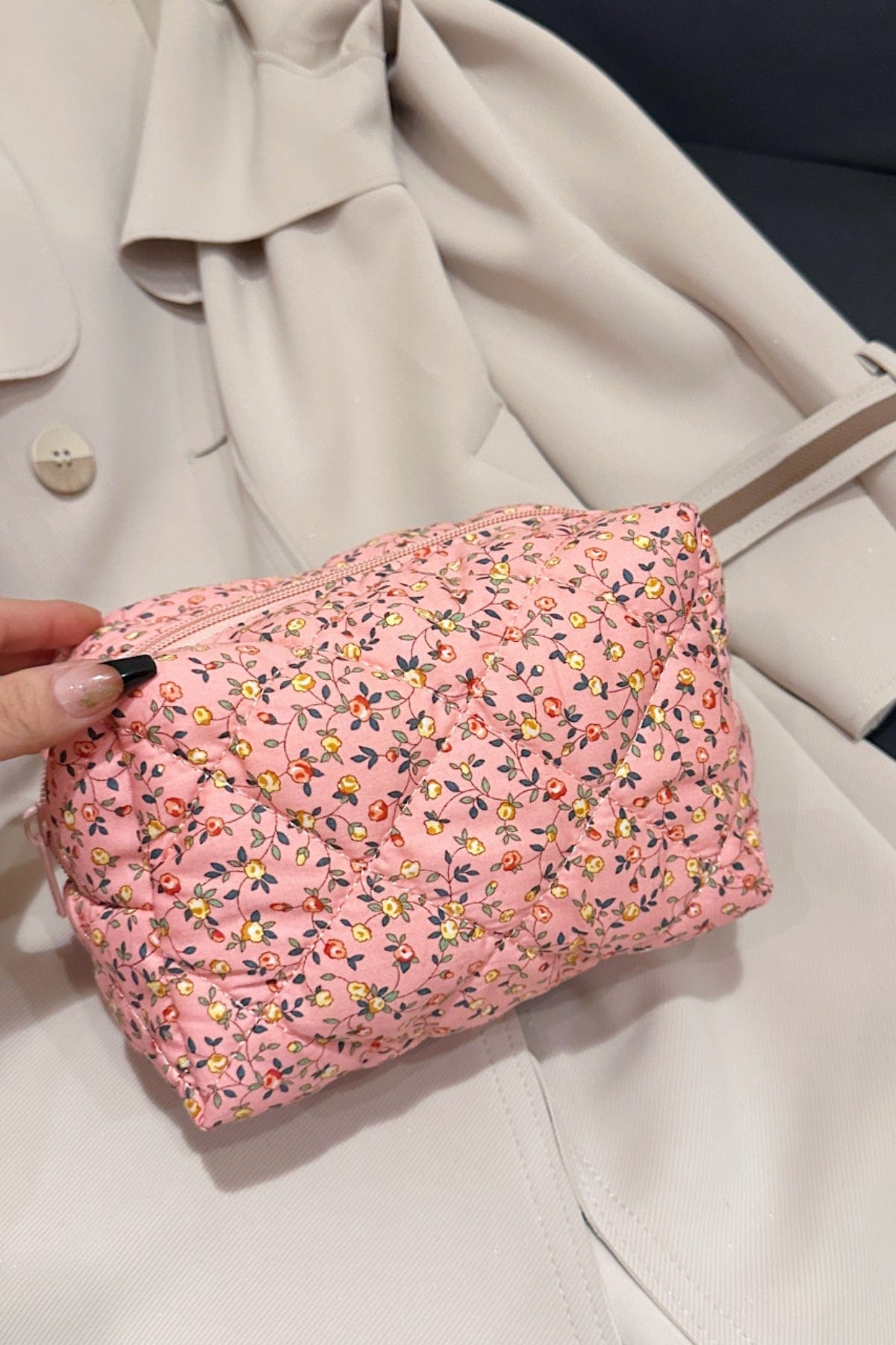 Floral Quilted Clutch with Plaid Lining - Trendsi