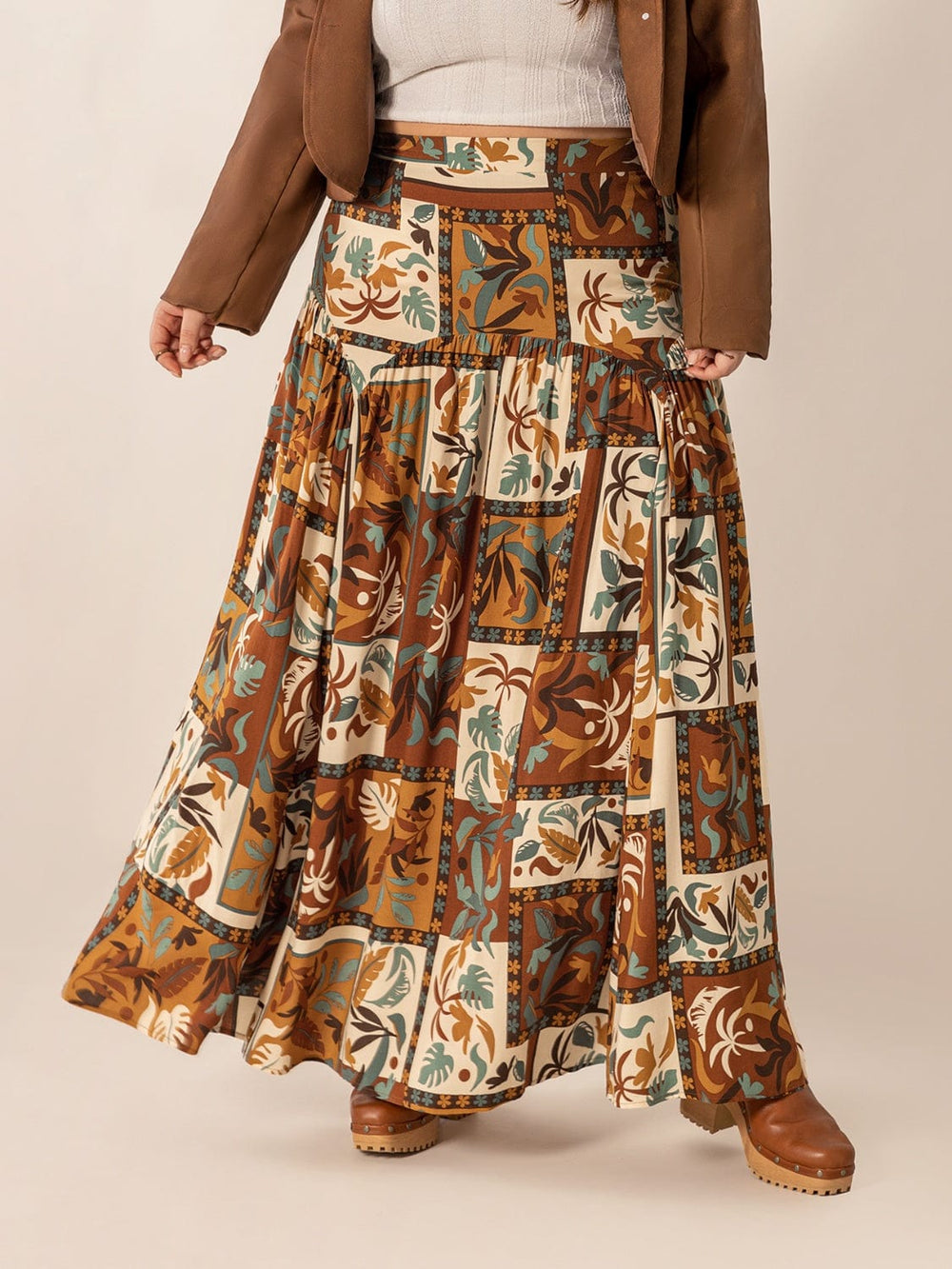 Plus Size Ruched Printed Maxi Skirt - Trendsi