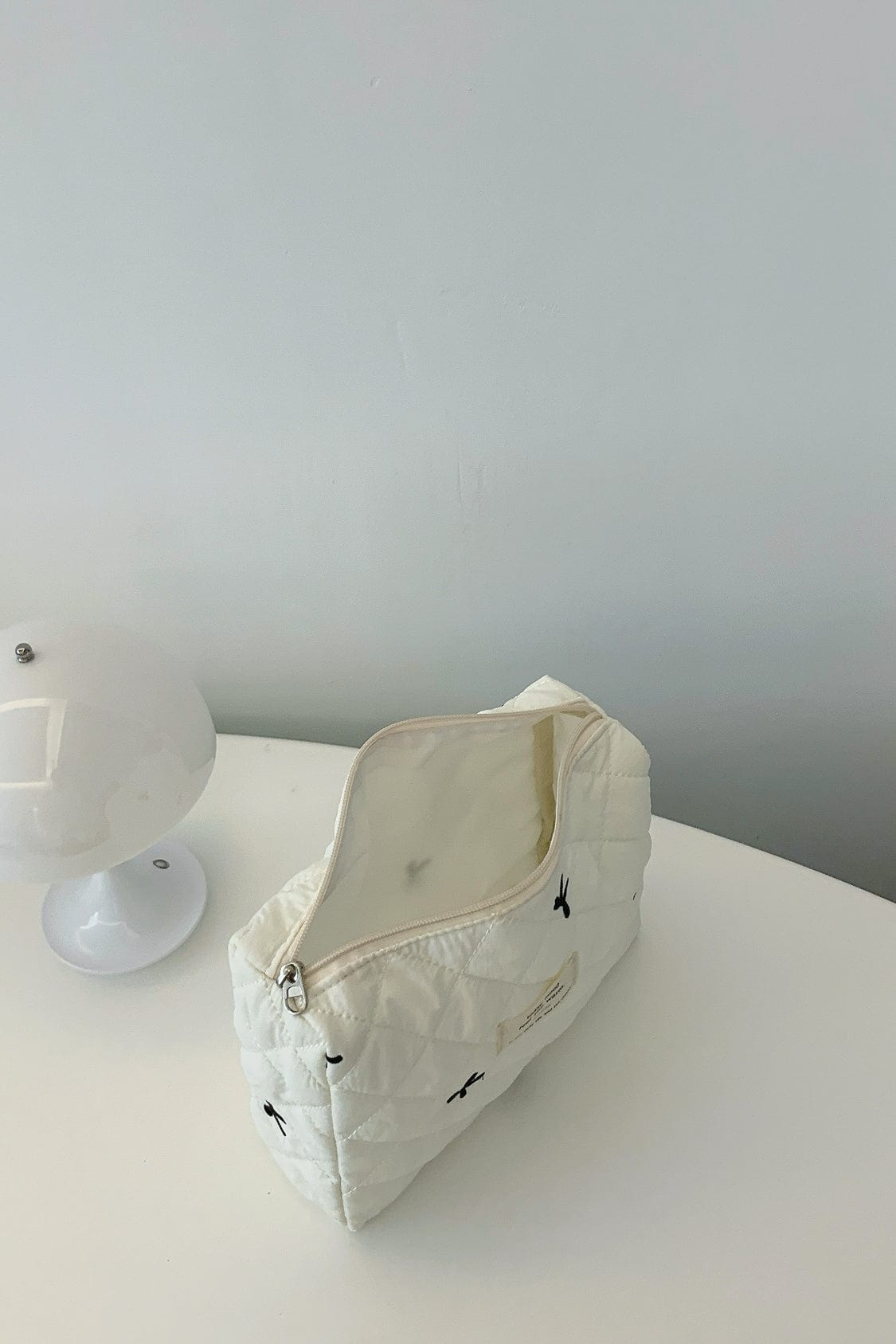 Bow Embroidered Quilted Storage Bag - Trendsi
