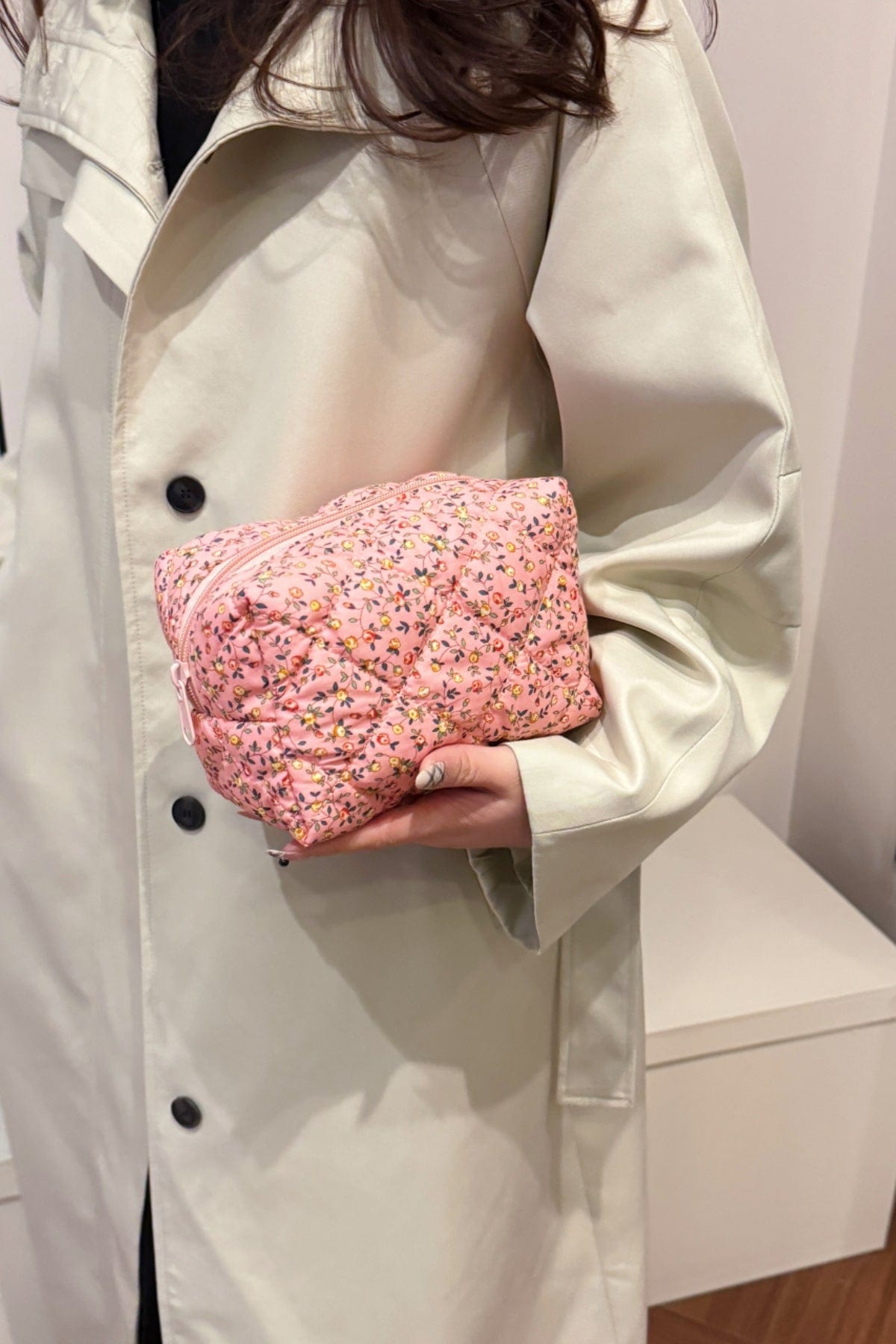 Floral Quilted Clutch with Plaid Lining - Trendsi