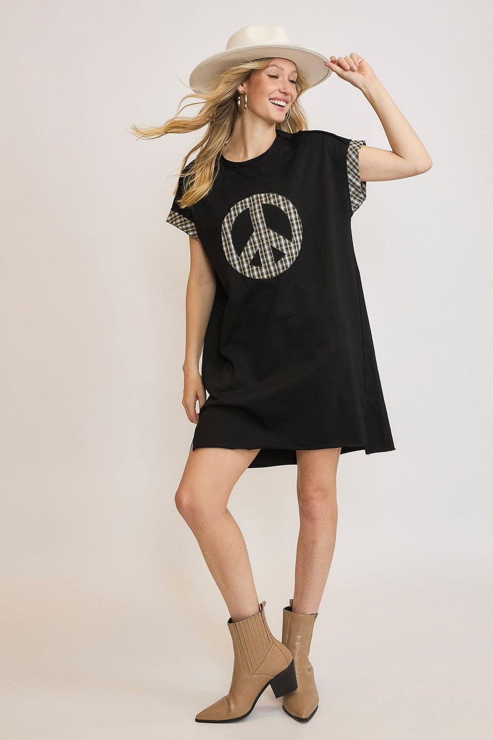 Umgee Peace Plaid Applique Short Sleeve Mini Dress - Trendsi