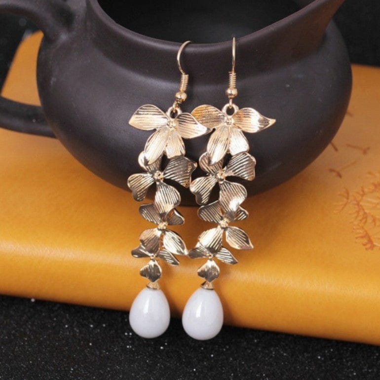 Alloy Flower Synthetic Pearl Earrings - Trendsi