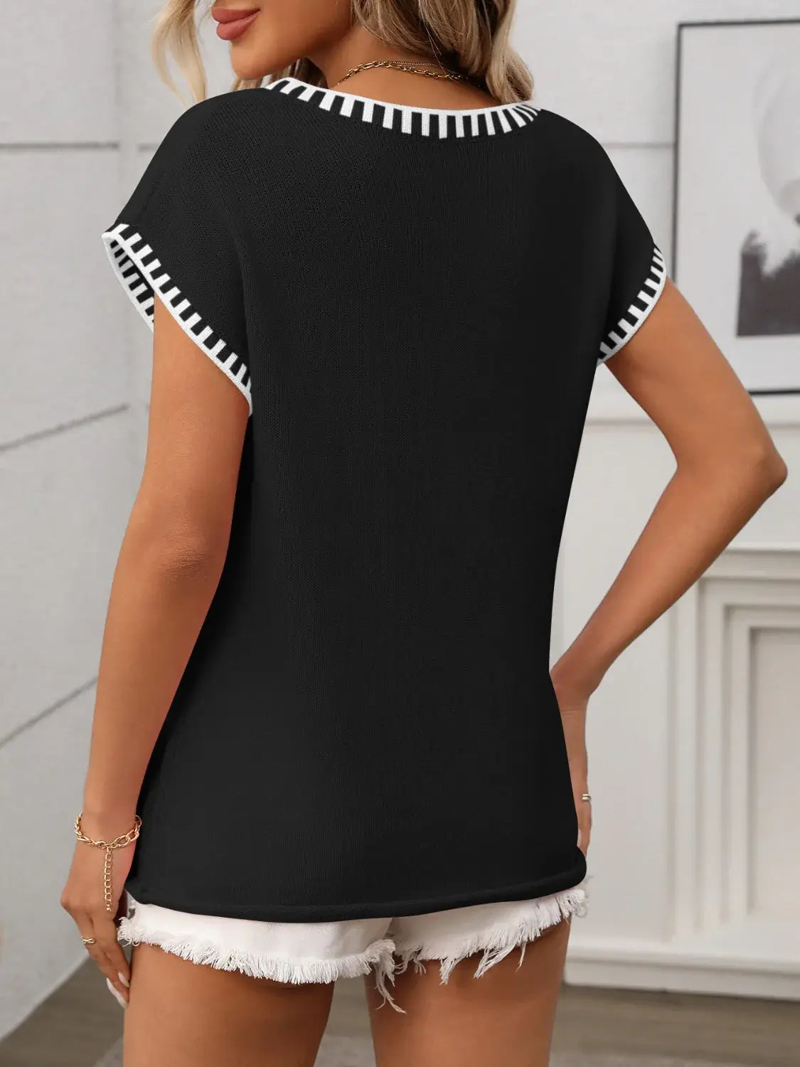 Contrast Trim V-Neck Short Sleeve Knit Top - Trendsi - Flyclothing LLC