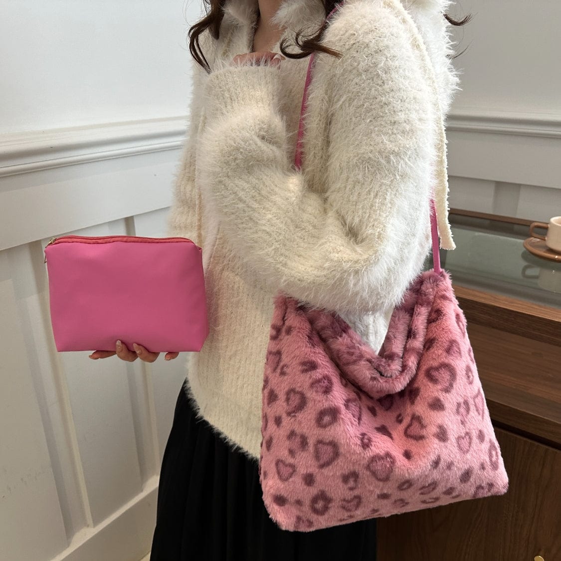 Leopard Furry Shoulder Bag - Trendsi