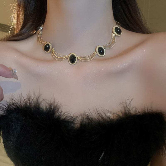 Alloy Oval Gemstone Necklace - Trendsi - Flyclothing LLC