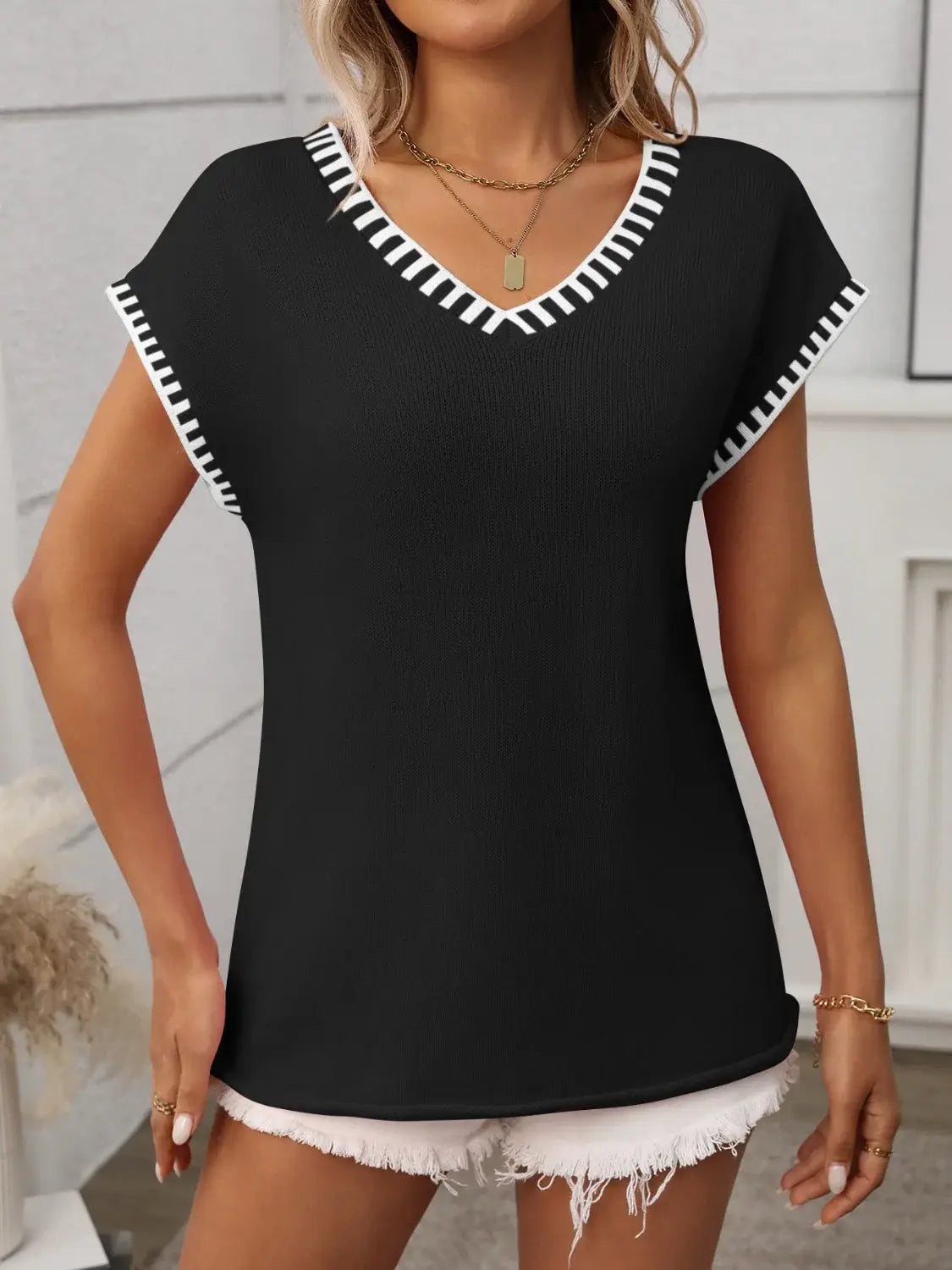 Contrast Trim V-Neck Short Sleeve Knit Top - Trendsi - Flyclothing LLC