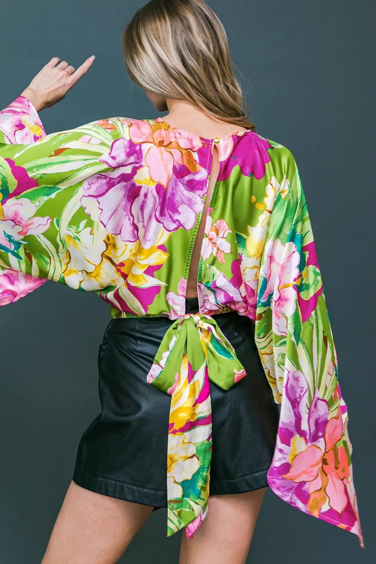 EXTRAVAGANT PRESENCE WOVEN TOP - Flying Tomato - Flyclothing LLC