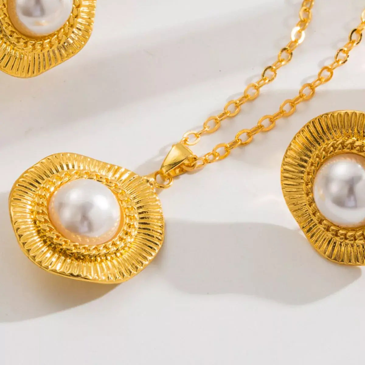 Alloy Pearl Pendant Necklace - Trendsi - Flyclothing LLC