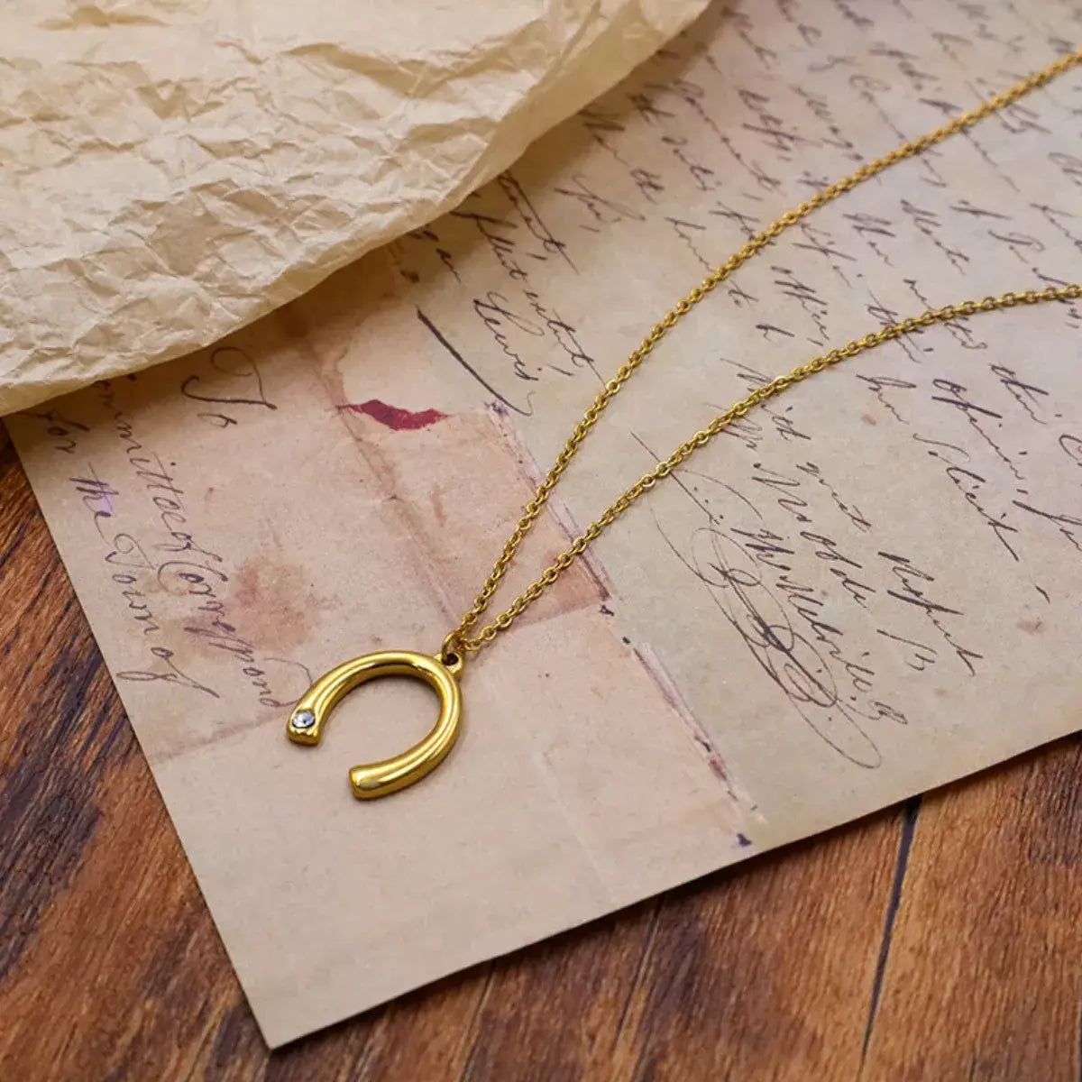 18K Gold-Plated Horseshoe Pendant Necklace - Trendsi - Flyclothing LLC