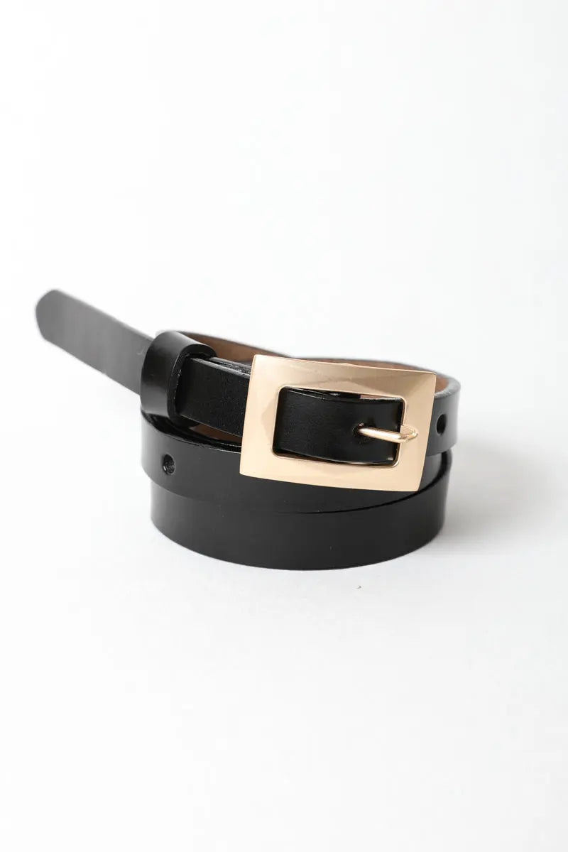 Gold Buckle Skinny Belt – Chic and Elegant