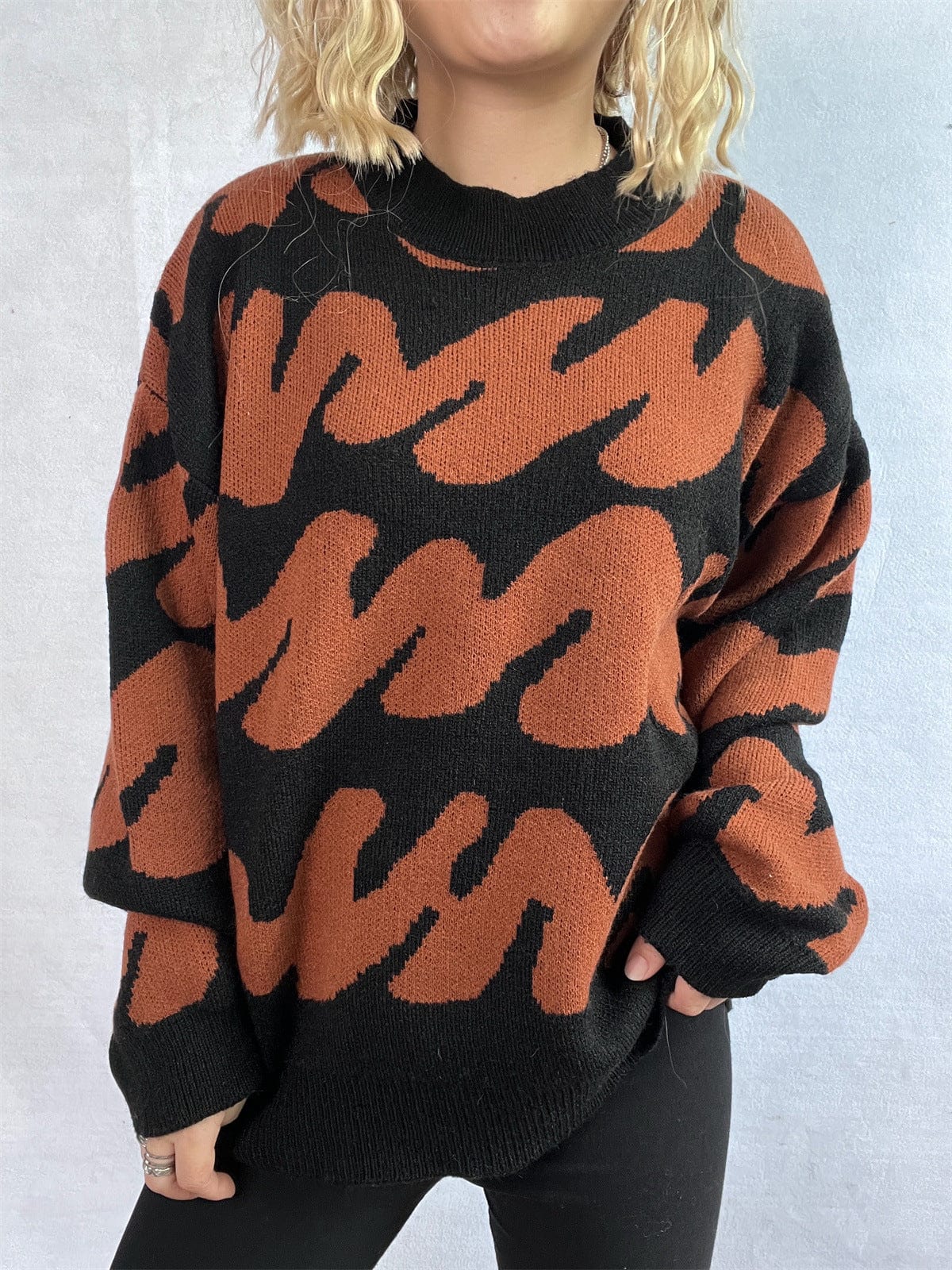 Contrast Round Neck Long Sleeve Sweater - Trendsi